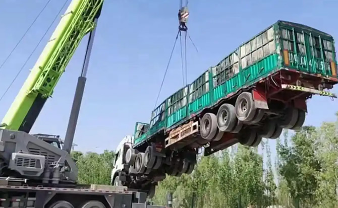 保靖道路脱困救援案例